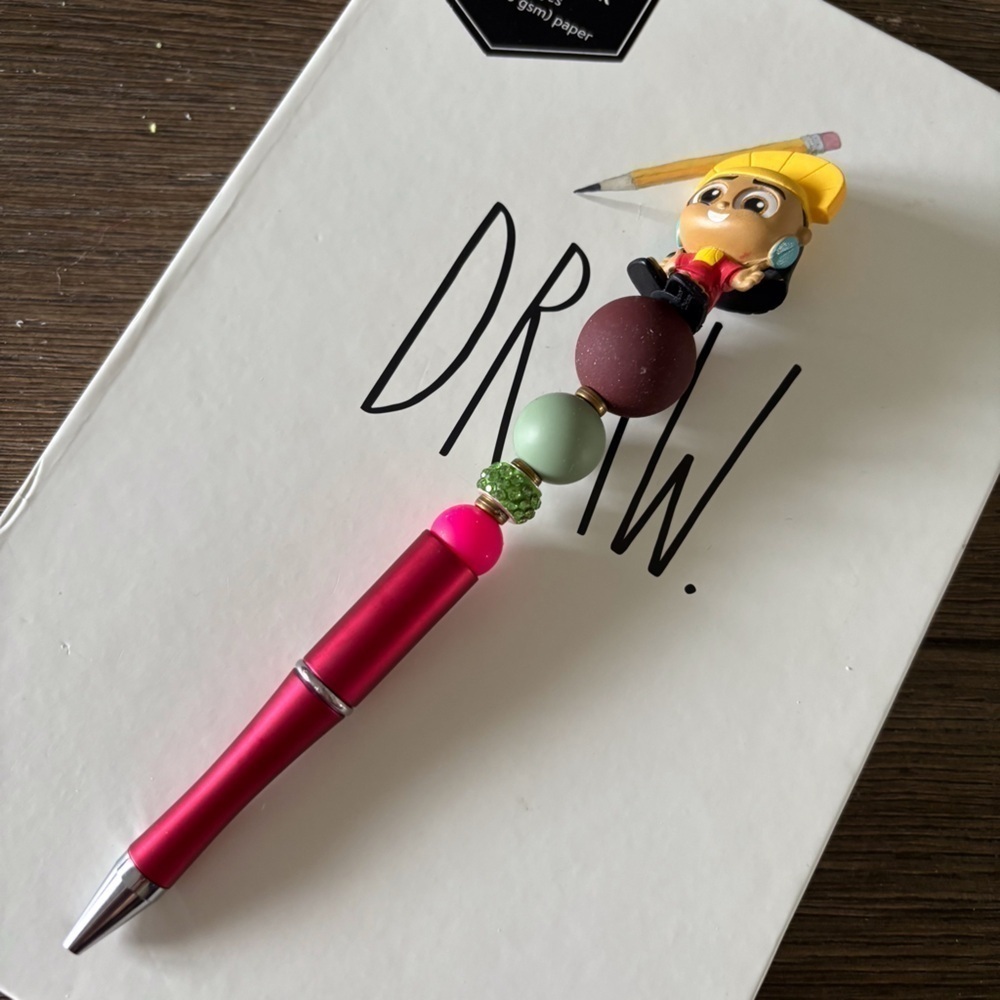 Disney Doorables: The Emperor's New Groove: Kuzco handmade beaded pen - Picture 2 of 3